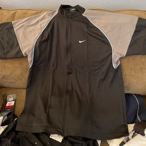 NIKE ANDRE AGASSI TENNIS SHIRT BLACK/GREY COLOR SIZE MEDIUM MENS